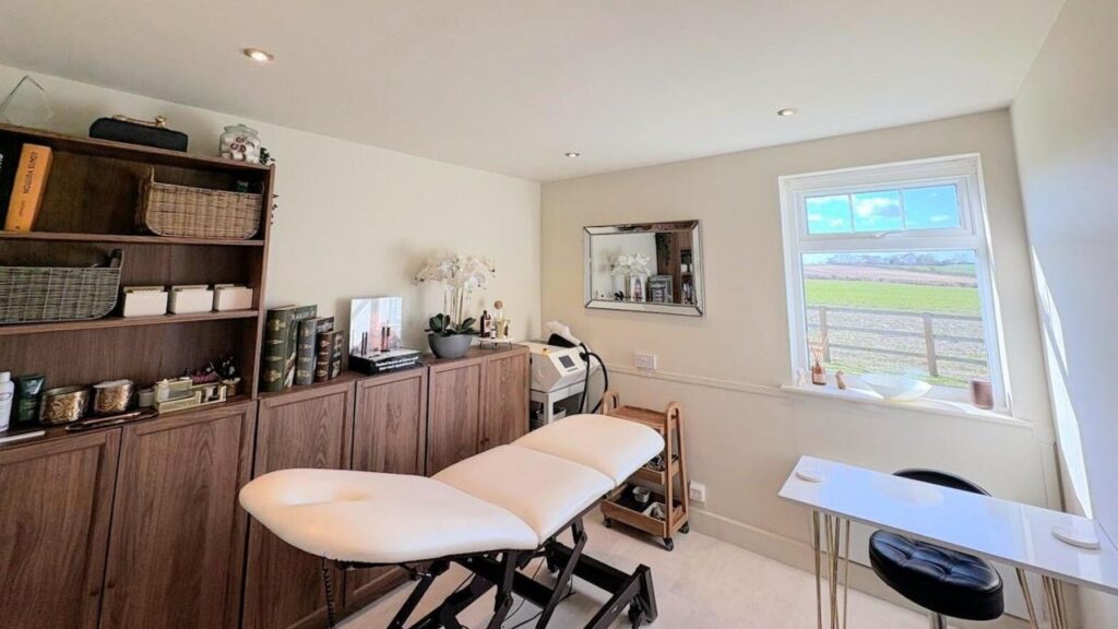 e2e3b156-784e-4218-b64f-a9646e5818cf-properbeautychicheley-gb-england-newportpagnell-chicheley-fresha-3991574