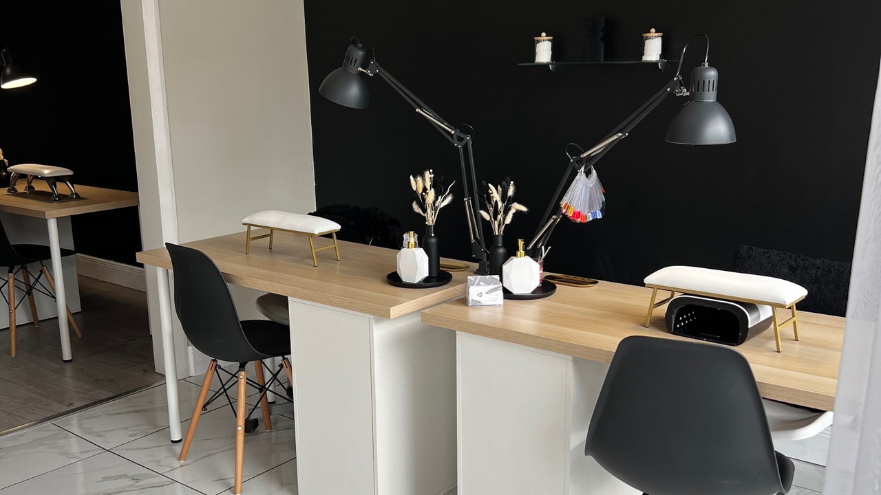 e35cd7dc-4c7f-426d-8bc6-fa51cde33031-studioglow-gb-england-huddersfield-fresha-1673193