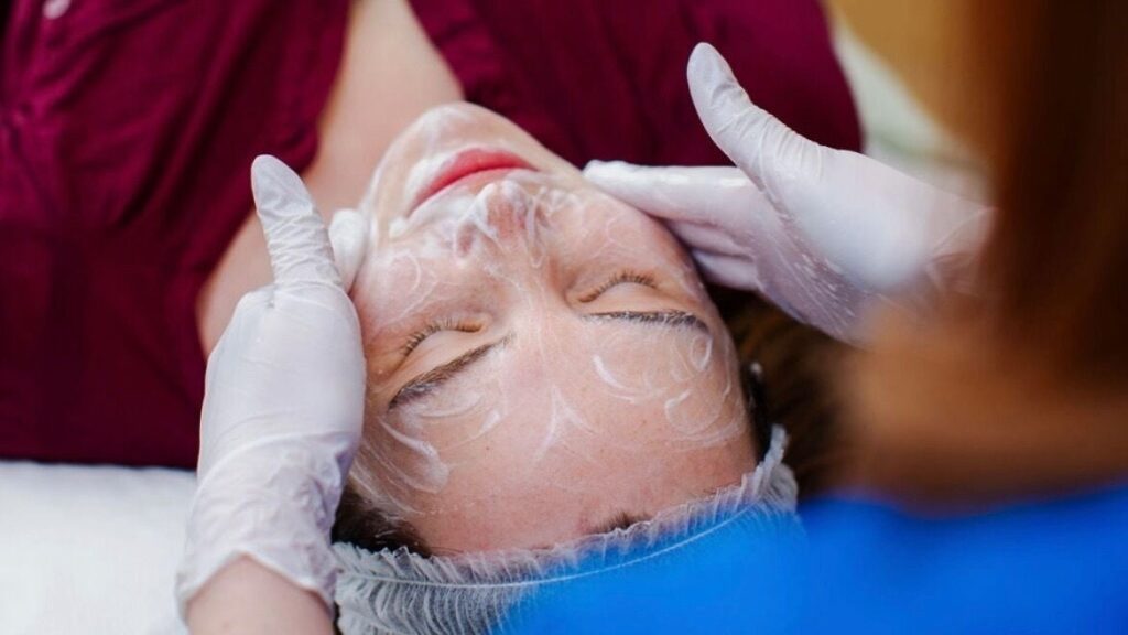 e3602d49-9b49-40bc-b7f7-4cf26e941cea-loveyourskinuk-gb-england-callington-fresha-9146740