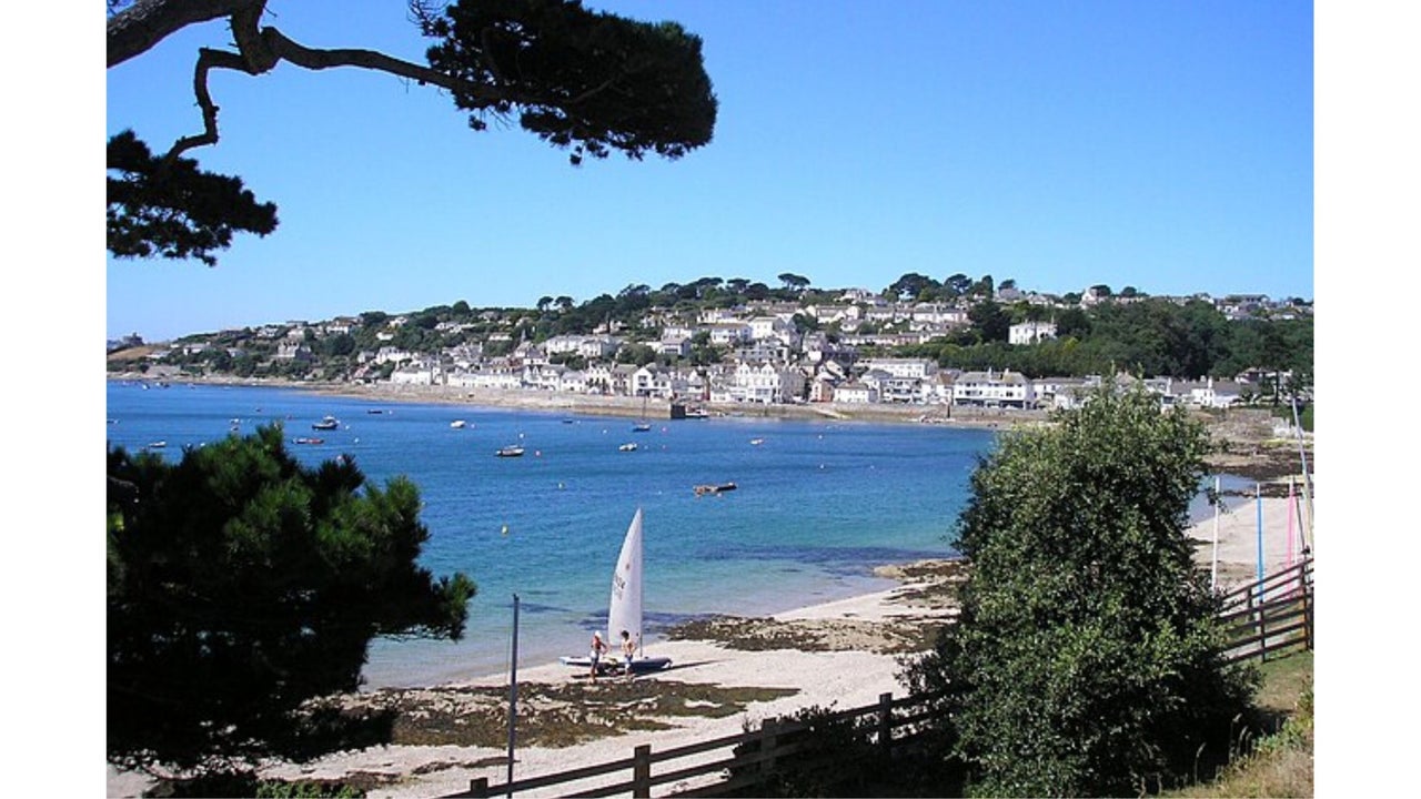 e48ff89b-dcd6-4851-bc54-886f45ca8569-sevanidlerocks-gb-england-truro-stmawes-fresha-4790281