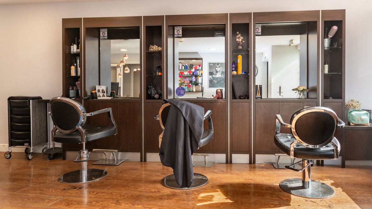 e4cd1a50-d1ca-4888-a202-a50eb3709927-effleuragehairandbeautylimited-gb-england-langleymill-fresha-8598861