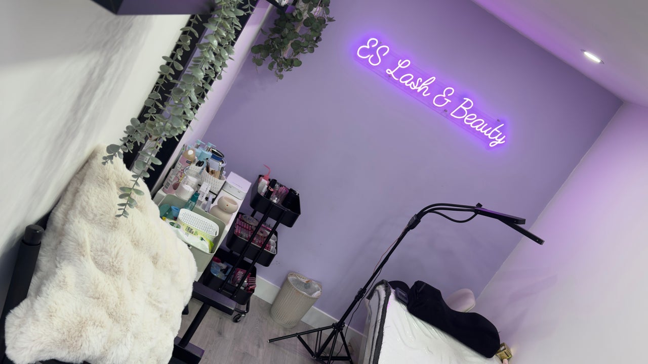 e5232bc4-d6ee-4ce5-907d-677dcbc4b56b-eslashandbeauty-gb-england-kidderminster-greenhilldy10-fresha-2897757