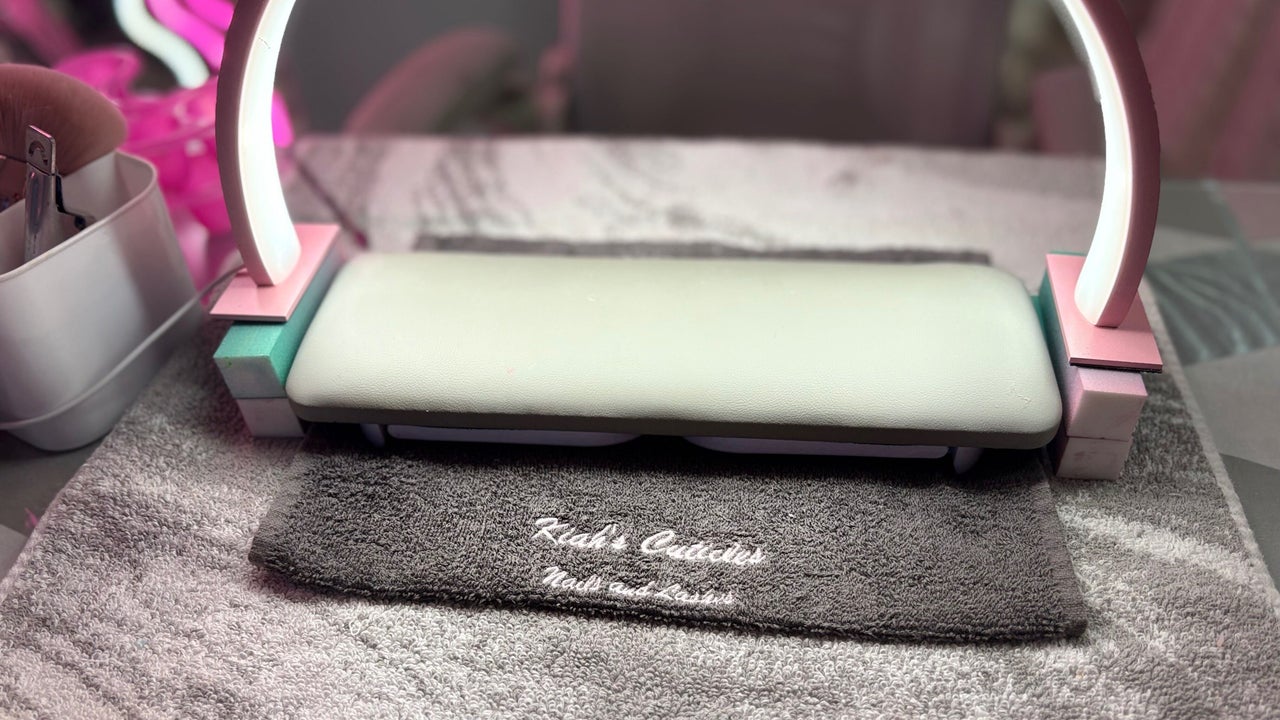 e523fa85-cda7-49f9-81b1-374e39747447-clarissasbeautyboutique-gb-england-march-fresha-1405484