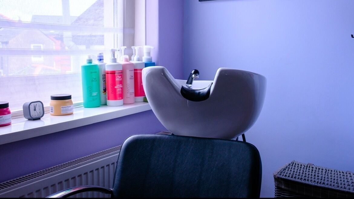 e55f3847-2a10-460b-af4d-8d027380ea8d-hair28-gb-wales-cardiff-fresha-8221437