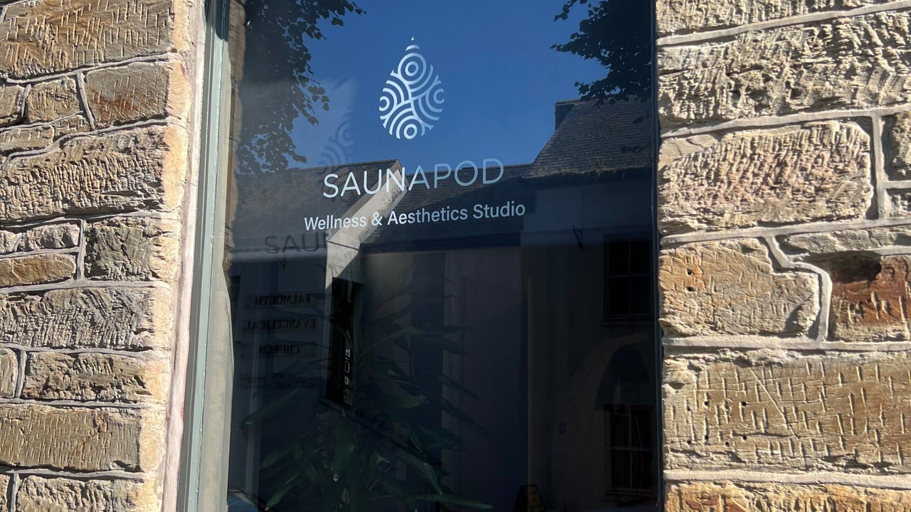 e567d6f5-b411-430b-83d5-75dda84841e3-saunapod-gb-england-falmouth-fresha-4258722