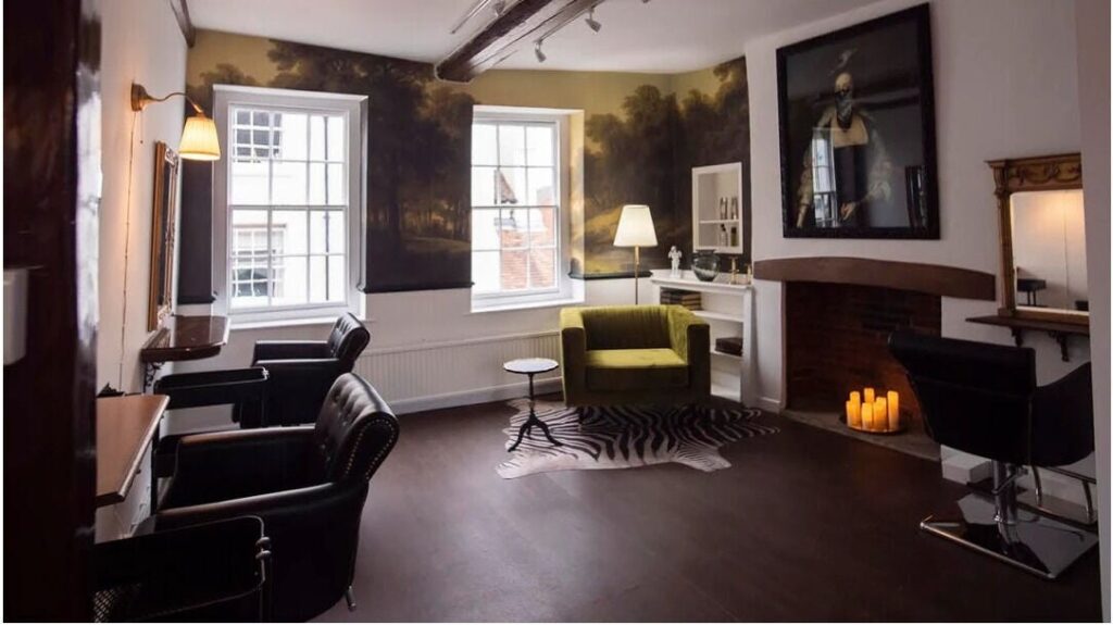 e5e43fa8-9c9c-4ebf-b3b4-d1cf279d6b2d-jackthewolfe-gb-england-lymington-fresha-5657145