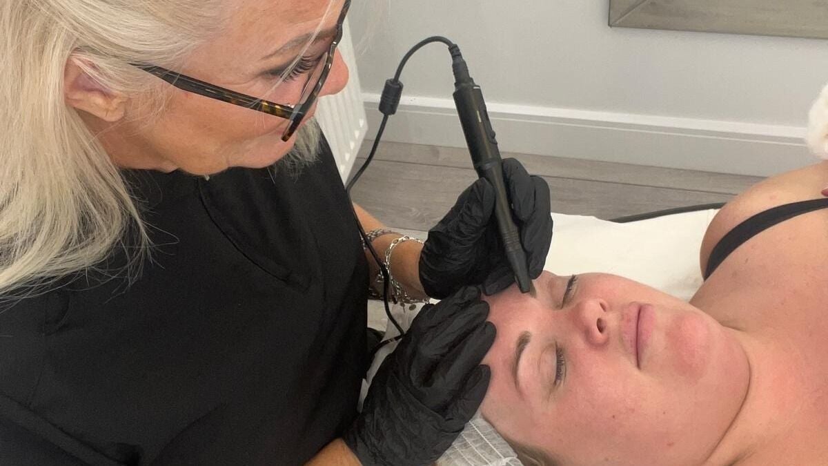 e674f29a-b032-4dff-8855-d2da4a63f17b-sculptedskinincorporatingthefatfreezespecialist-gb-england-ware-fresha-5788682