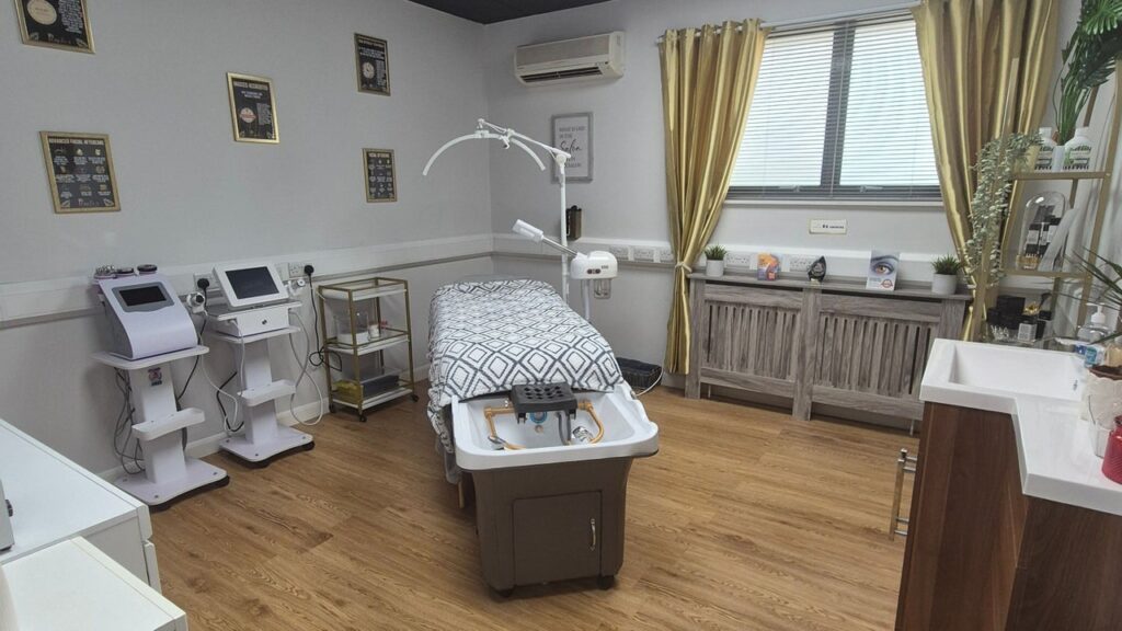 e74f0c17-e4f0-4228-8bc0-c28d3c78de93-perfectpiercingsskinandlaserclinic-gb-england-saintneots-eatonsocon-fresha-2922152