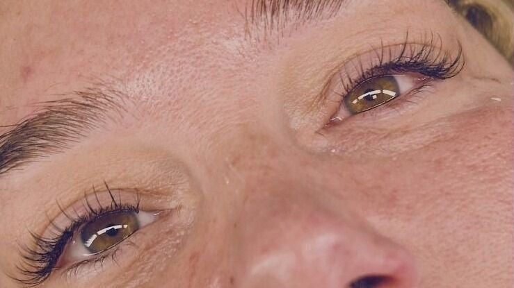 e8357892-5cef-47a4-b202-5d528479c045-eyeconicbrowslashes-gb-scotland-dalry-fresha-5606354