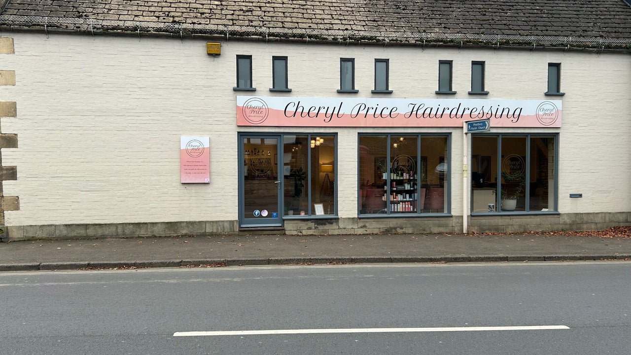 e8c22f83-c92d-4291-a09f-a8608ee86ef9-cherylpricehairdressingprestbury-gb-england-prestbury-fresha-4593662