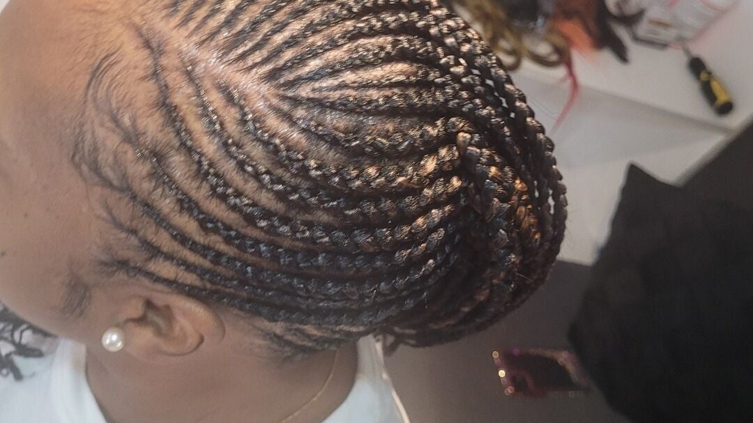 e9018019-13d6-4e7c-bdd9-ca1dfde34e4b-benettasafro-europeanhairdressing-gb-england-huddersfield-fresha-3792382