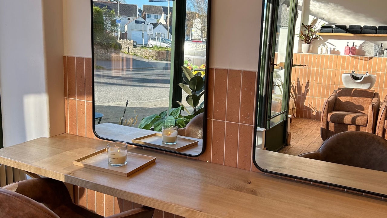 e9292fab-1ef2-4f98-a590-add9b25baf46-rockeyshairstudio-gb-england-braunton-fresha-1377525