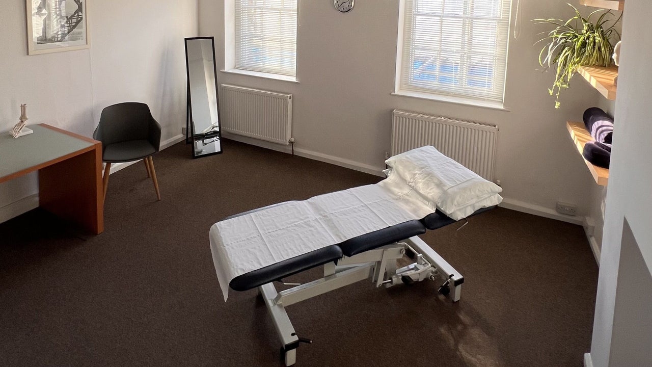 e9827236-36e2-4dd3-82f5-51c59845b741-thegreenparrotclinic-gb-england-swaffham-fresha-9829700