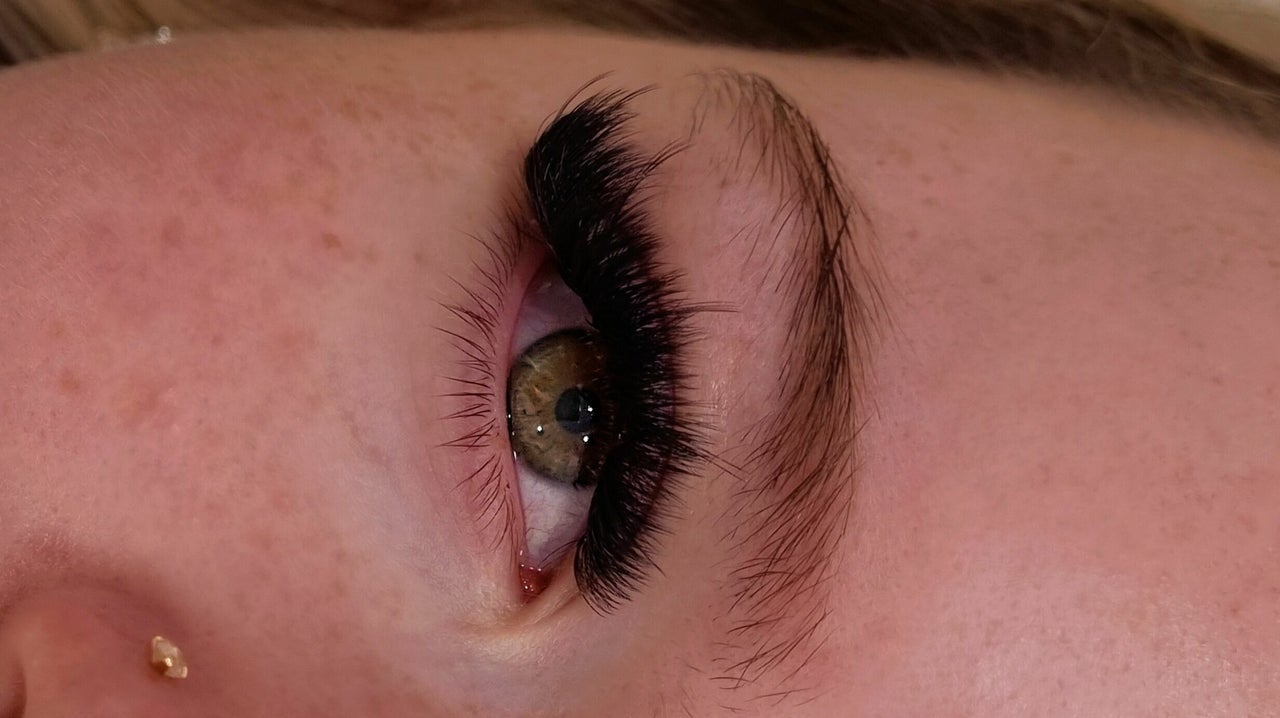 e9d07c53-fdef-432b-9676-e2926b4ac61a-blossomingbeauty-gb-england-gloucester-fresha-7132845