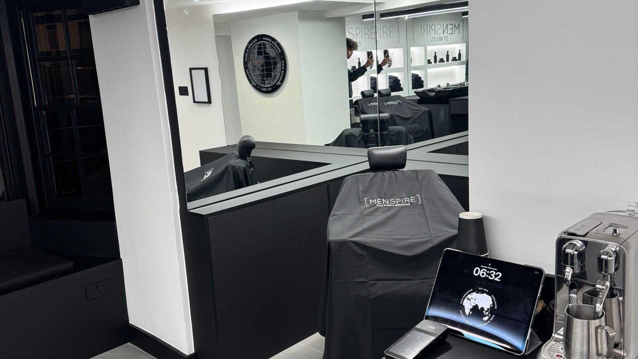 ea1e4d9f-de40-4a61-9597-bbd70ae5e1d3-menspirestneots-gb-england-marketsquare-fresha-6678671