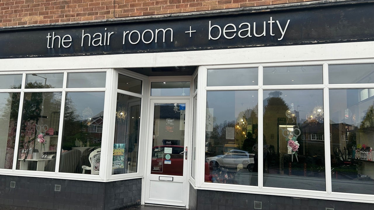 eb35f470-e074-43eb-8c35-bb3430e8ecd8-thehairroomandbeauty-gb-england-blythebridge-fresha-2770767