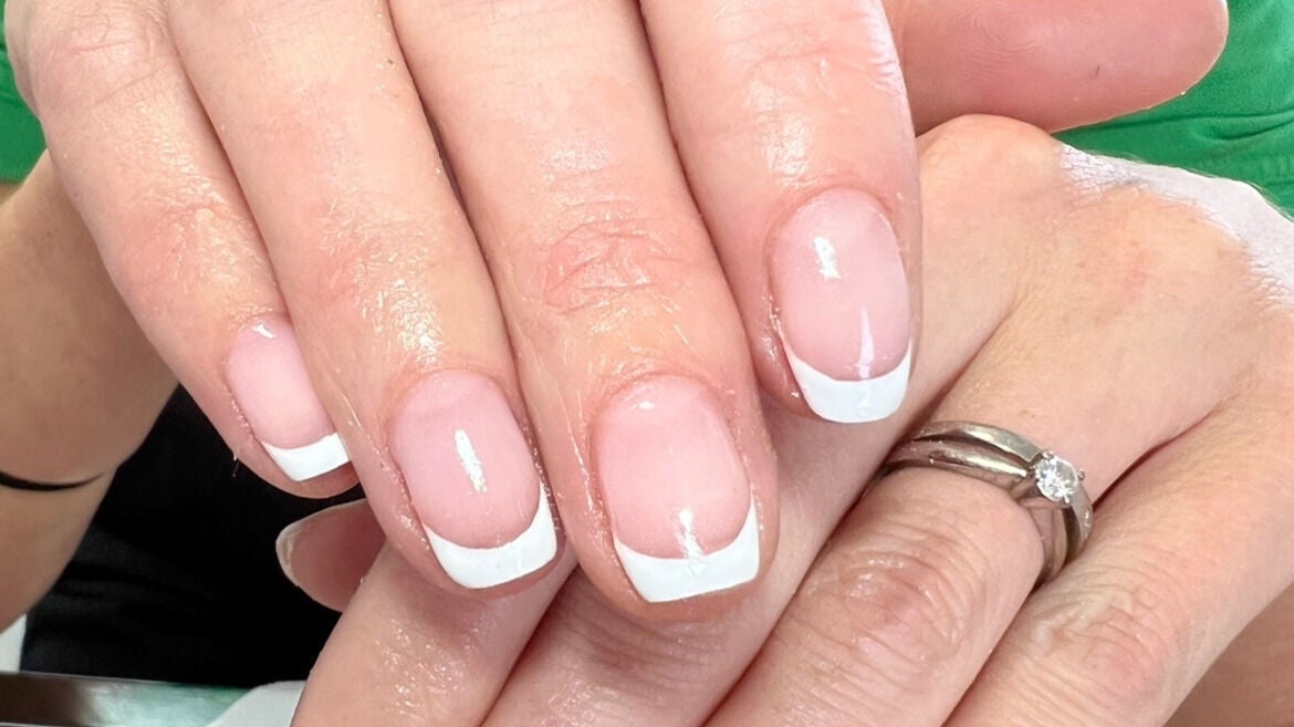 eb506bb9-0dfe-4c91-9079-a4f336527516-bloombeautyroom-gb-england-quinton-fresha-8312521