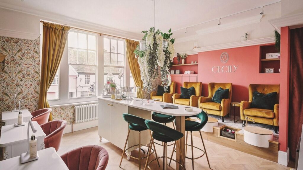 edcebcf9-0fc4-49ec-bd9b-7689a0a32dd2-cecilyberkhamsted-gb-england-berkhamsted-fresha-1492937