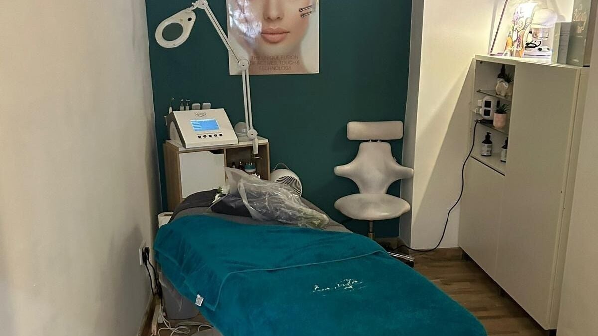 edd53659-8645-4e92-a331-4056edd22199-beautywithinbyvicky-gb-england-bishopauckland-fresha-8135755