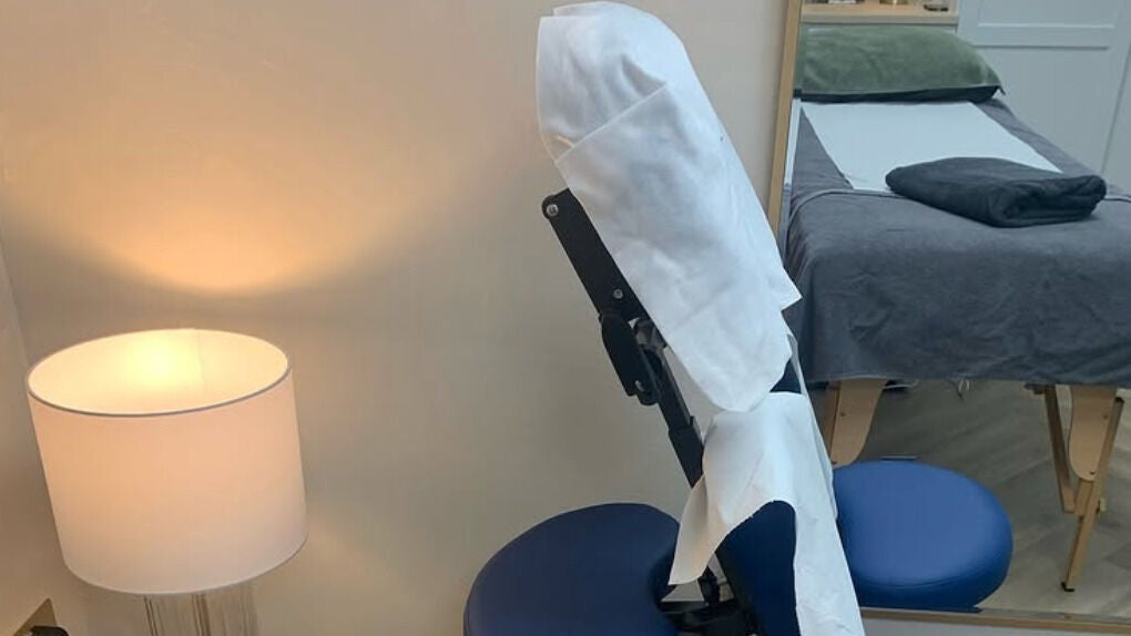 ee0f625f-4b33-487b-9887-6ac15cd7f661-rejeneratebodyclinic-gb-england-worsley-fresha-4080311