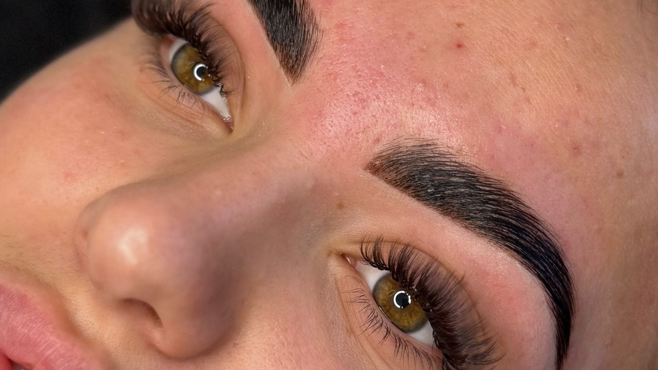 eec2d090-182d-4261-85e6-0a3351fe9c7c-houseoflash-gb-england-wallsend-fresha-2600471