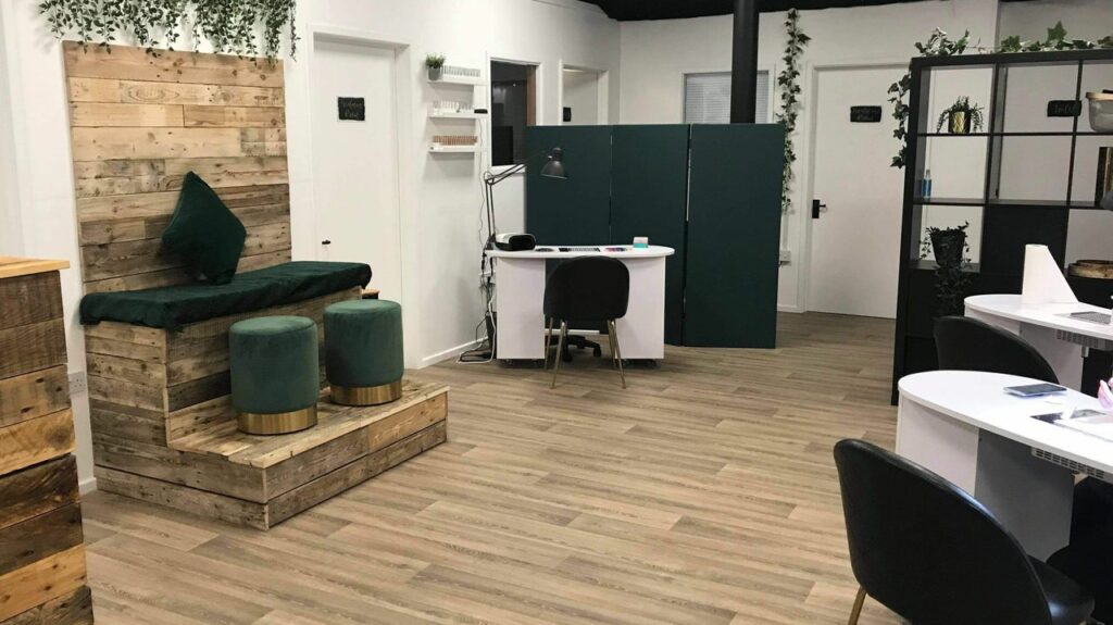 f01c4888-2133-4474-87ab-6f16767784e9-3233930