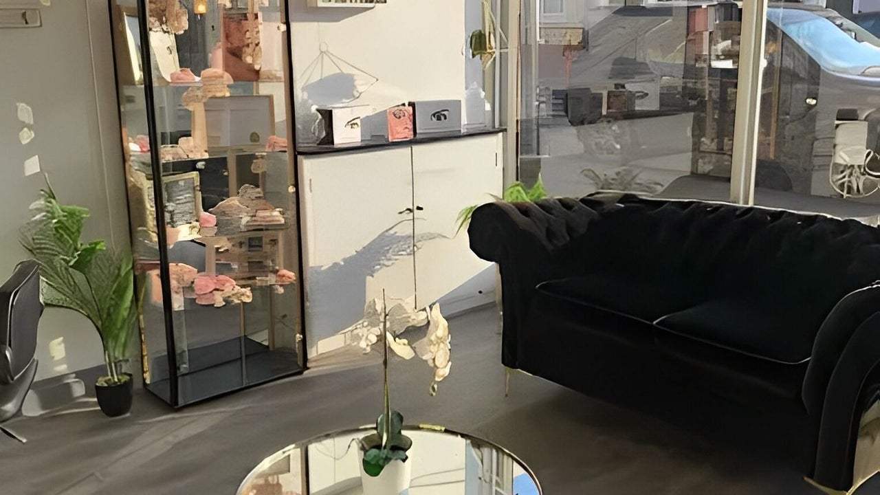 f01e4263-2db5-488d-ba50-ee9541862c3f-beautybox-gb-england-gillingham-fresha-5392300