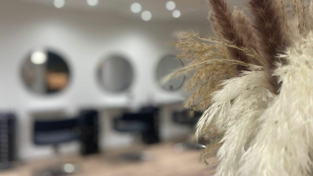 f02e04d2-acda-4221-a008-1514af80d396-rrhairandbeauty-gb-england-churchgresley-fresha-3910955