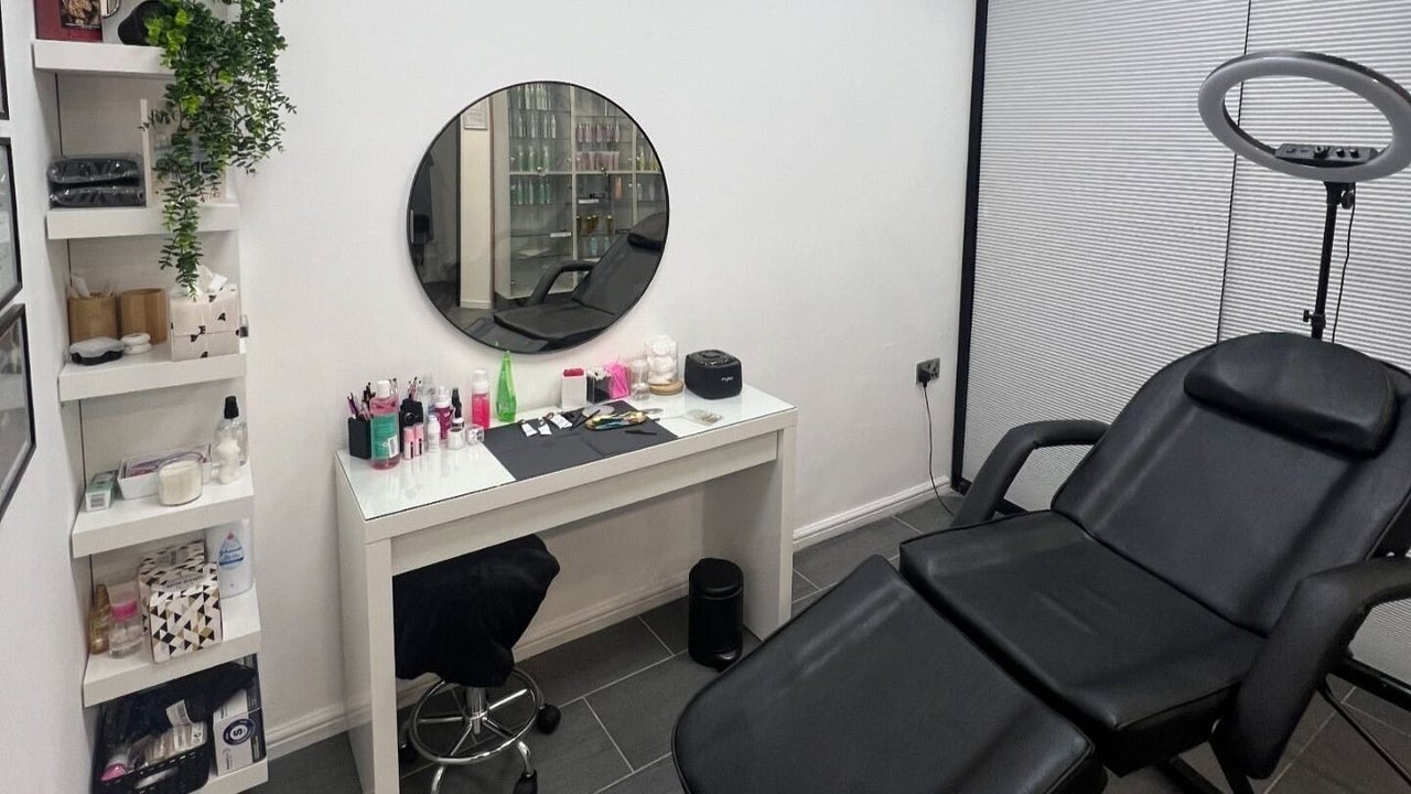 f040c7e4-2246-4a5e-9493-50c0304b9f3b-thelookbarnsley-gb-england-barnsley-fresha-8429312