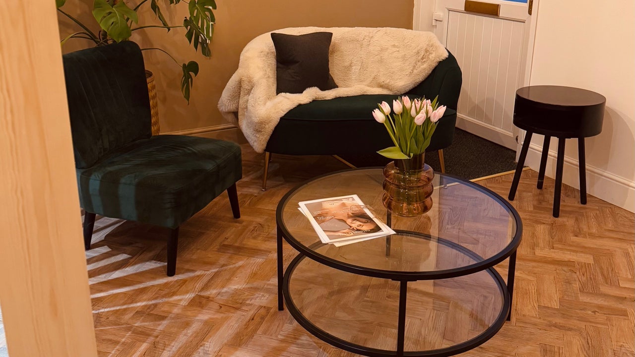 f09d06b0-74b8-41ce-bf56-79306e14f569-renuclinic-gb-england-henstead-fresha-9451393