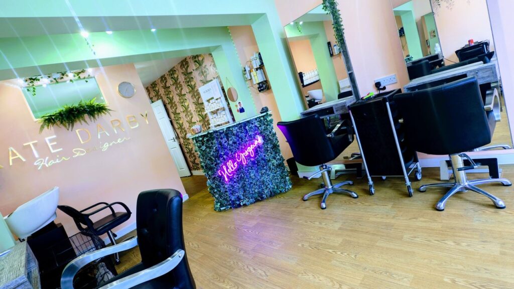 f12b02d9-3483-47a6-9b98-3a7c453cdb52-katedarby-hairdesigner-gb-england-stoke-on-trent-dresden-fresha-2805136