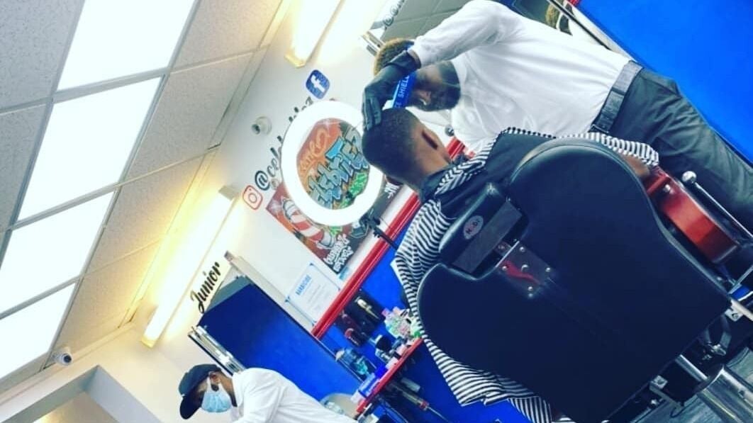 f26931a7-4c23-4194-be3a-16cad17179a4-9784046