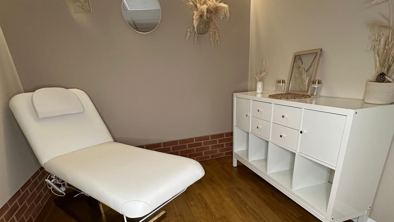 f2aec7de-915e-4b42-9d7a-f3ded6b7de76-cabellohairbeautyaesthetics-gb-england-sudbury-fresha-3136390