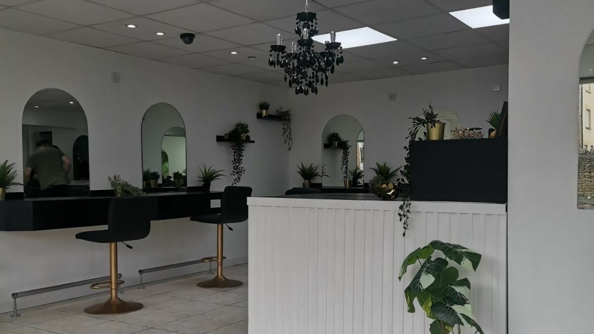 f55e3e3c-bfac-4b29-8f9f-7080c5374a3d-hairofthrones-gb-england-frome-fresha-9038055