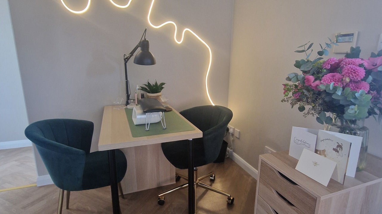 f573b325-6fe2-46a2-b77b-8ac4ee2b03cd-dolledupframlingham-gb-england-framlingham-fresha-8039225