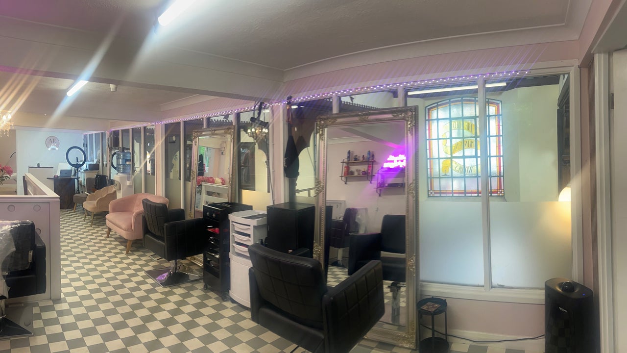 f5958c4d-58ac-4fd4-9daf-356d3b32235e-arhairbeautylounge-gb-england-arundel-printinghousesquare-fresha-7247519