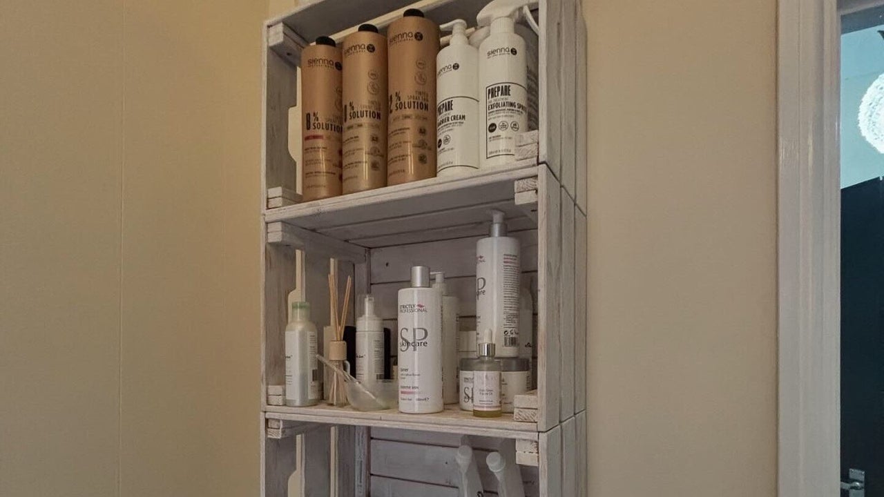 f658aaf6-f6d7-4ef8-9d43-bd5709523c74-thebeautyroomatcharliebrowns-gb-england-stoke-on-trent-hanley-fresha-1177776