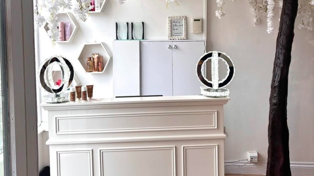 f6a5e857-a5bd-4dd0-8e0a-e03942947225-euphoriahairdressing-gb-england-bath-fresha-6283791