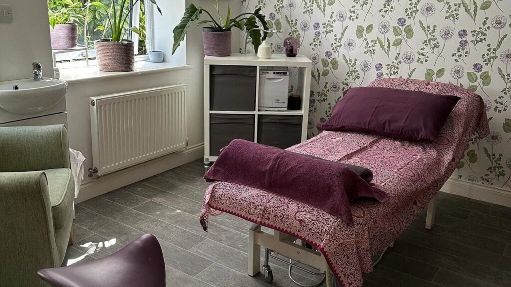 f6d15cf8-5704-4ded-8ad1-b743c7922690-kayeboothreflexology-gb-england-ripley-butterley-fresha-3990800