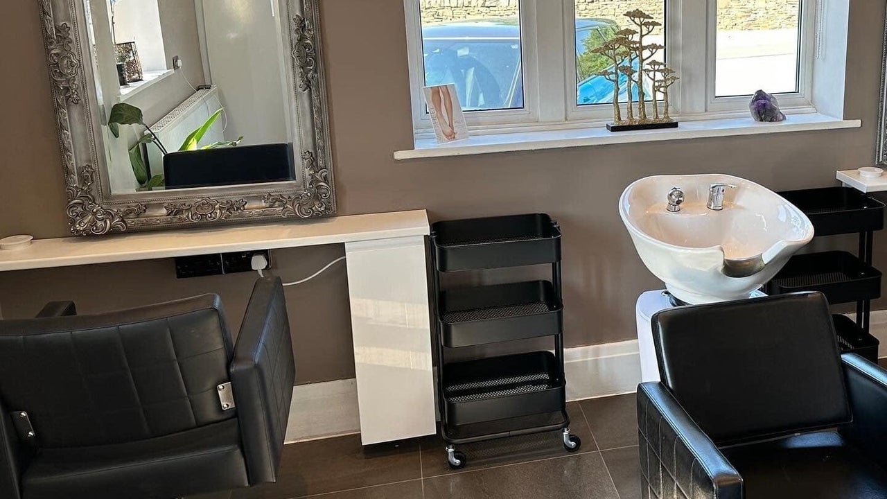 f70aef5a-ea61-4231-a151-071a91a2a3c2-hrtreatmentrooms-gb-huddersfield-lepton-fresha-7855908