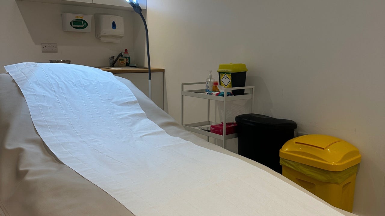 f7218e05-6145-466c-9f13-8702e71928d0-refinedclinic-gb-england-baildon-fresha-2293015