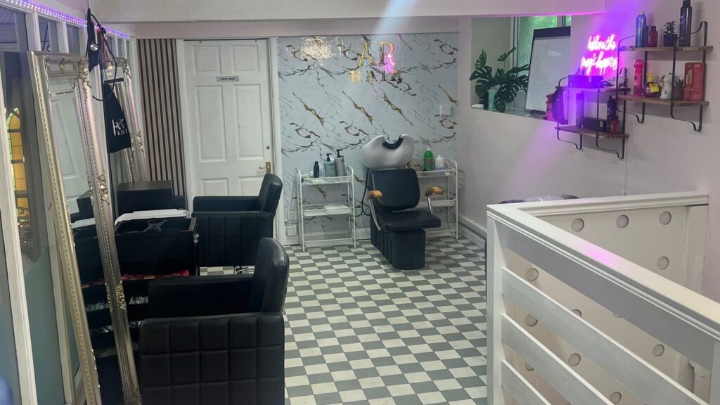 f73015be-0746-4445-95ab-72096a705e88-arhairbeautylounge-gb-england-arundel-printinghousesquare-fresha-1827165