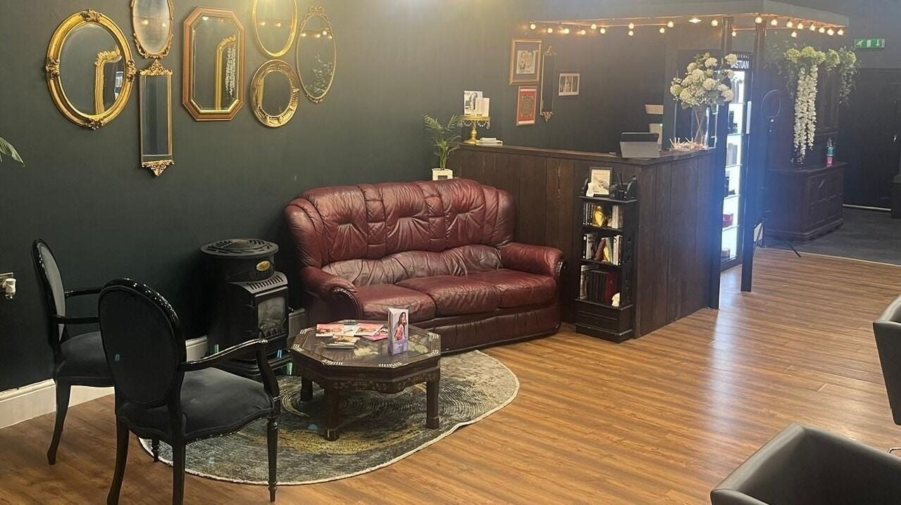 f741925e-9315-4d5c-9e5c-00f912d92f00-anotherdimensionhairemporium-gb-england-barnsley-fresha-3123063