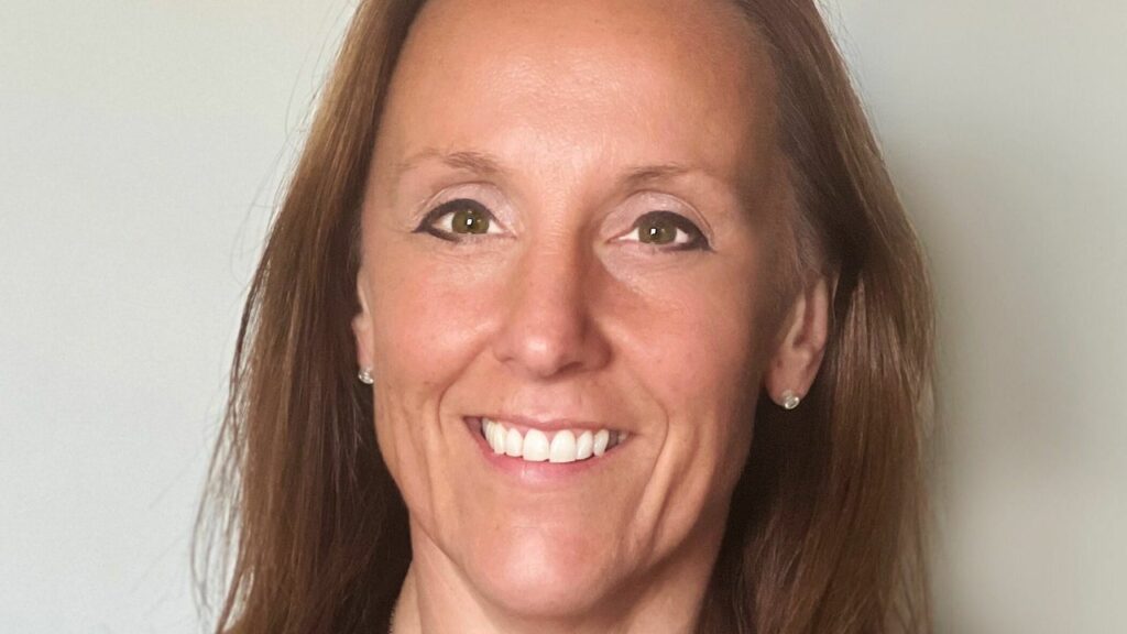 f7aa2d53-d4f9-4b67-9bf2-5a467527740f-4112075