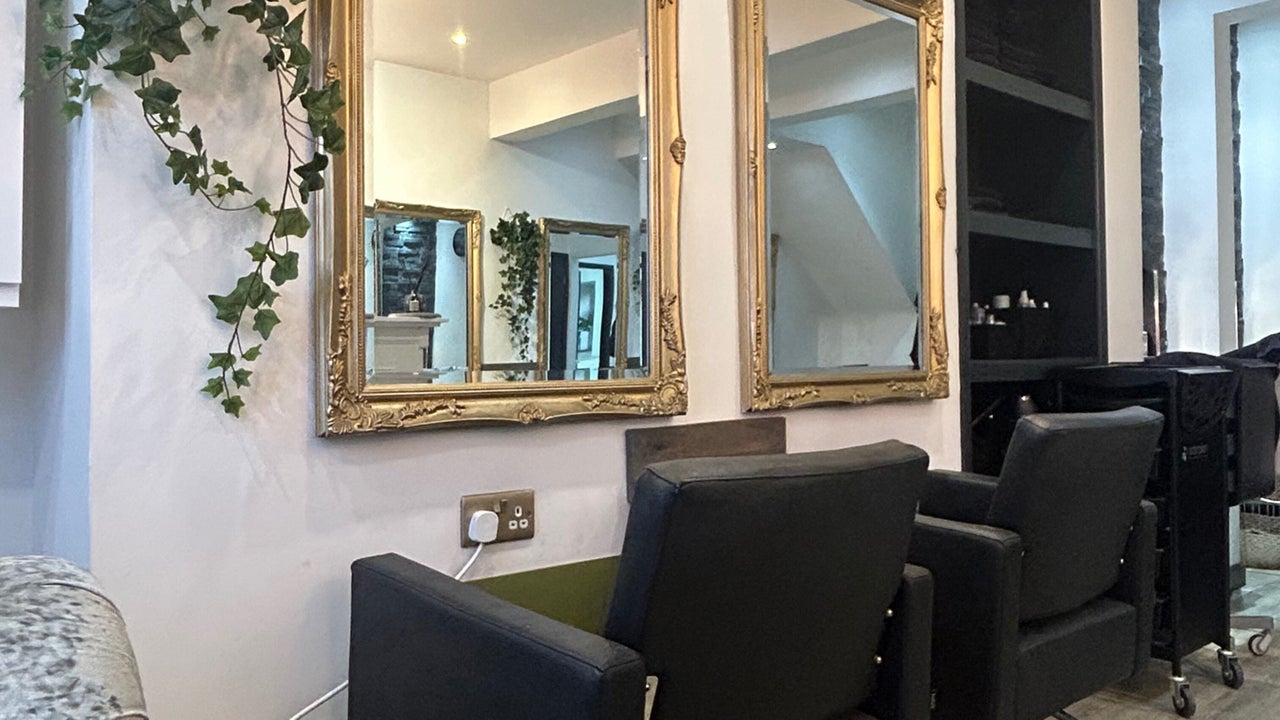 f916b84d-fe42-4ce6-a006-5404907bfe72-gemhairdesign-gb-england-greenmount-fresha-3590300