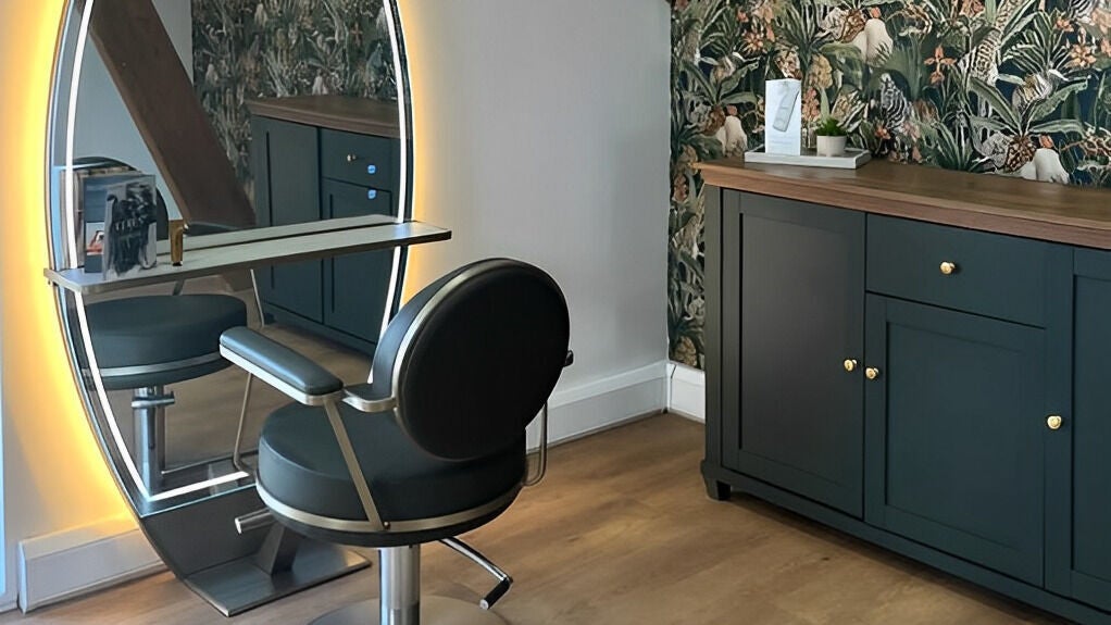 f98087e0-9be4-426e-890b-1e3bd6d79adf-anthonyjames-gb-pattingham-fresha-1426464