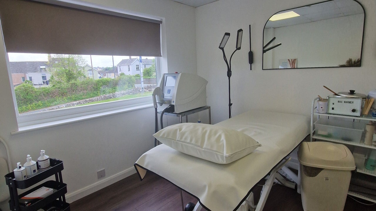 f9971d1a-42fa-42b2-90b1-64f35e94d0ef-barebyhayleylouise-gb-england-plymouth-fresha-5432332