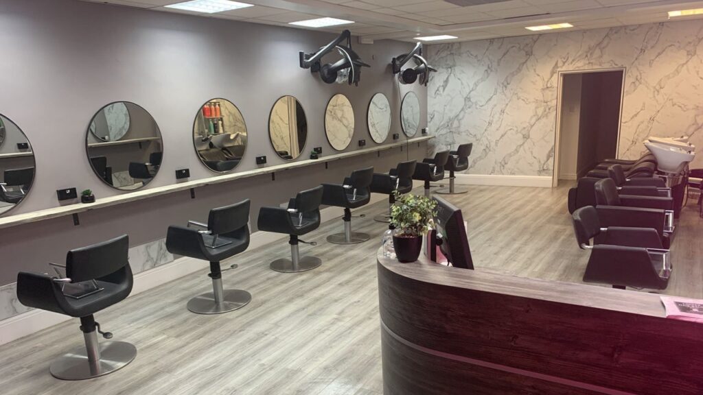 f9f6dc9b-a5c0-41b3-908d-b7c81a801627-lockeshairsalonltd-gb-england-parklands-fresha-9803380
