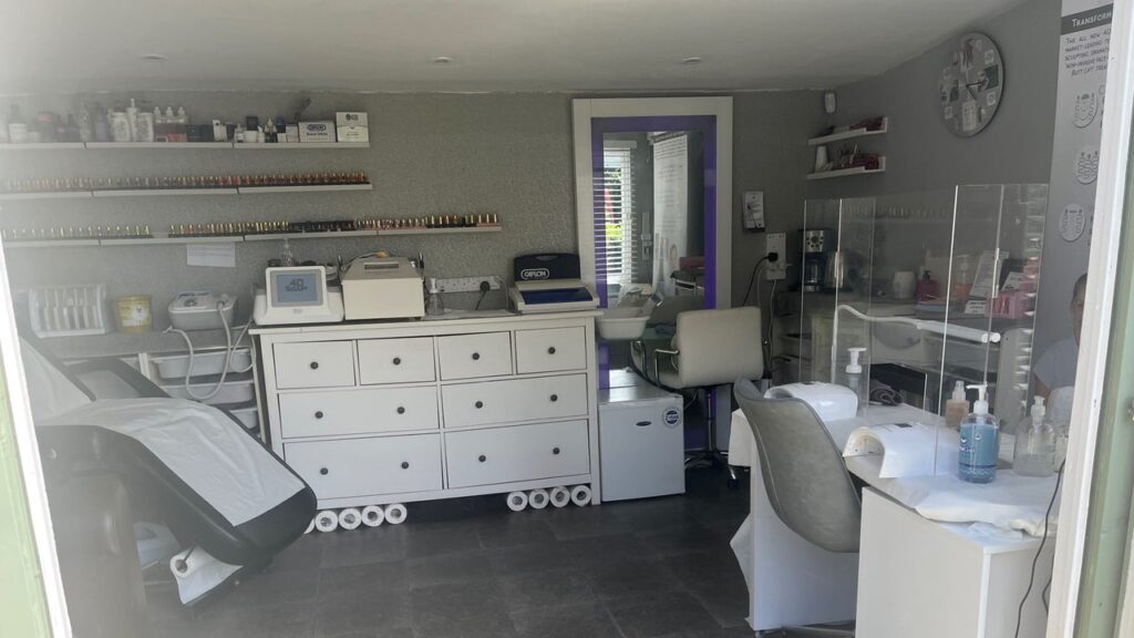 fa989786-4a6f-4c40-b00b-fd54ad50ac74-admirenailsandbeautyshrewsbury-gb-england-shrewsbury-suttonfarm-fresha-6378568