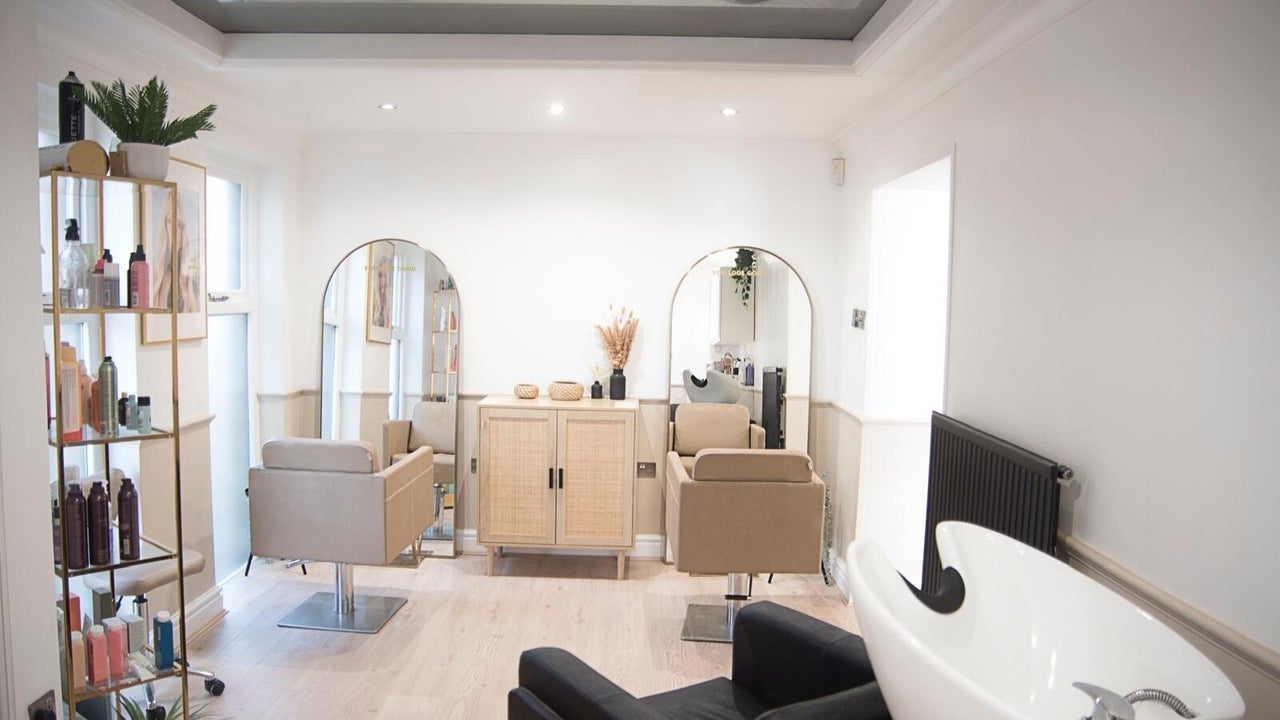 facdf360-9910-4c65-b9e3-aa1cf268e71a-sarella-hairbeauty-gb-england-huddersfield-aspley-fresha-7341799